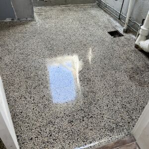 Slibning af terrazzogulv